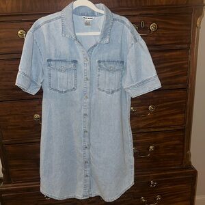 DKNY jeans light Blue / chambray Denim Shirt Dress (missing belt) size medium